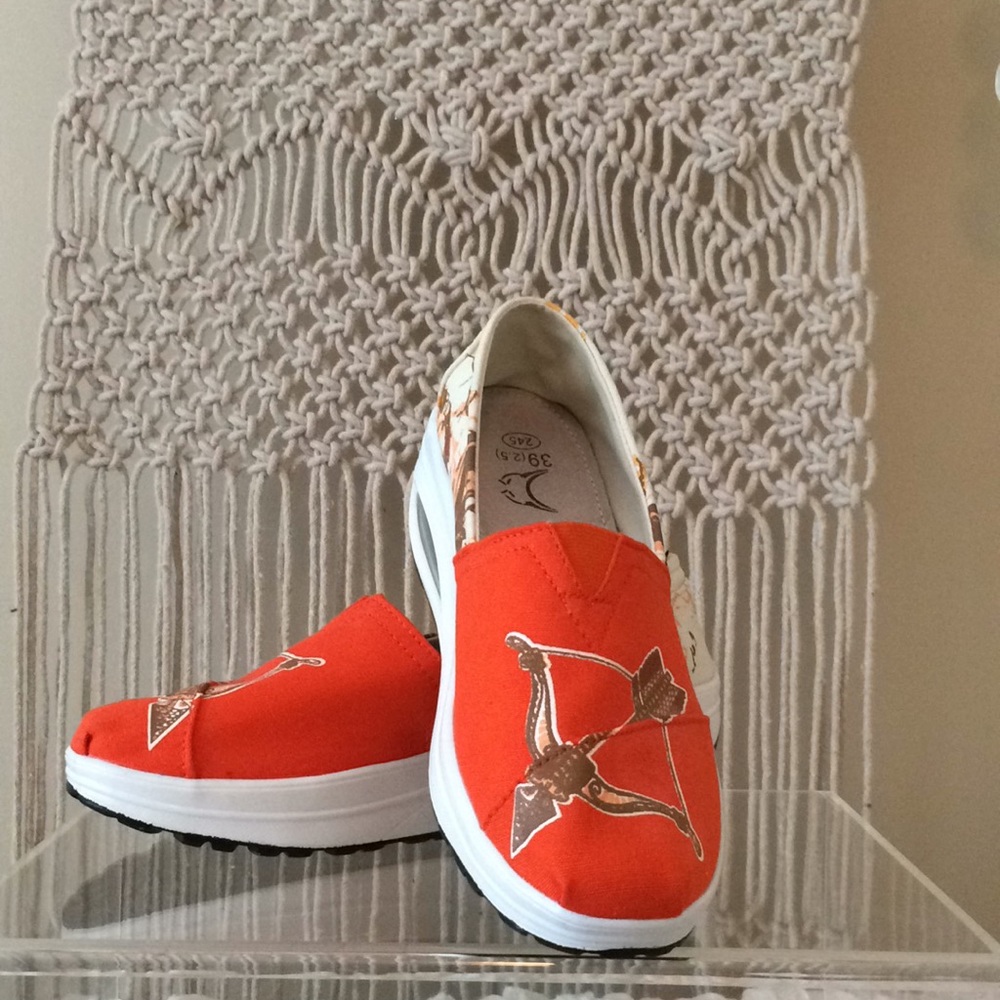 Minika canvas wedge flip on orange bow & arrow
